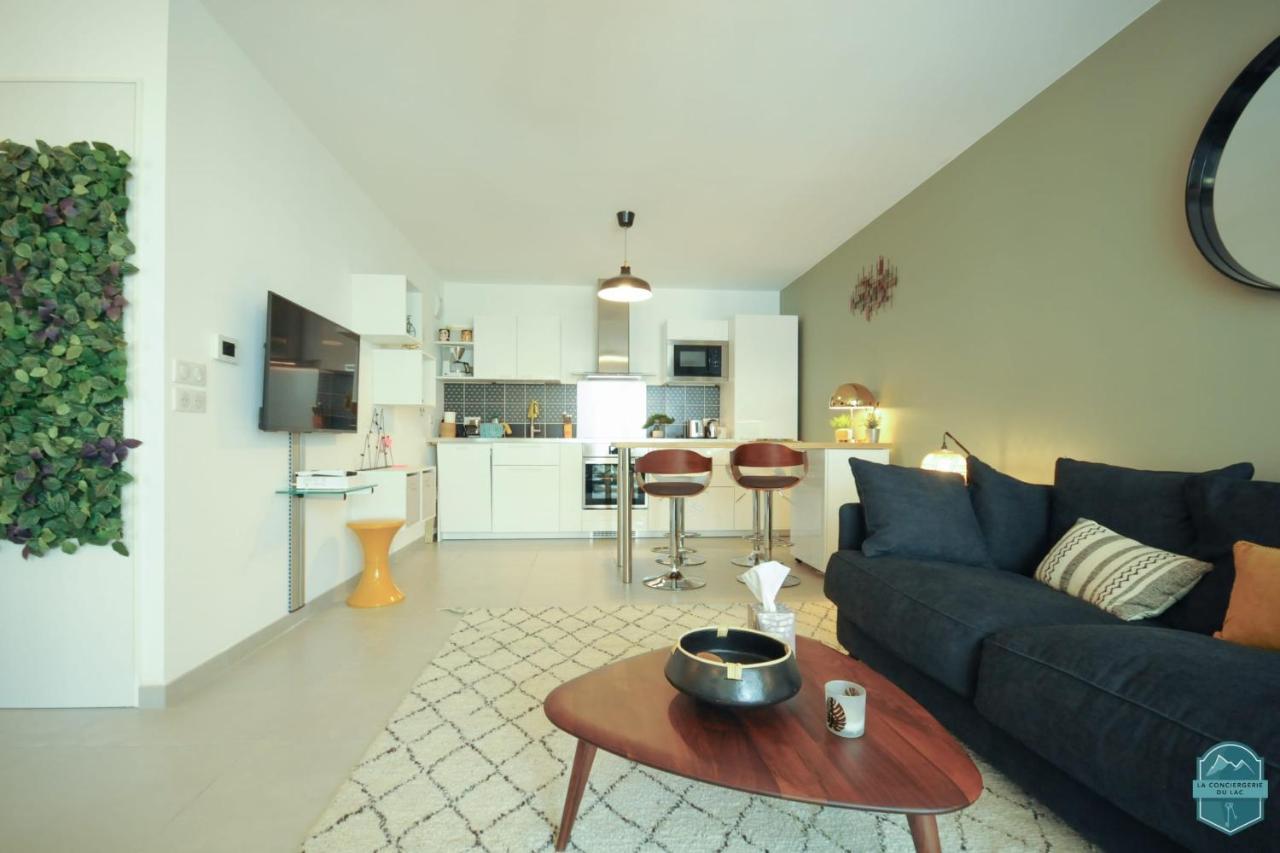L'Interprete 405 4 - Apartment With Terrace Annecy Bagian luar foto