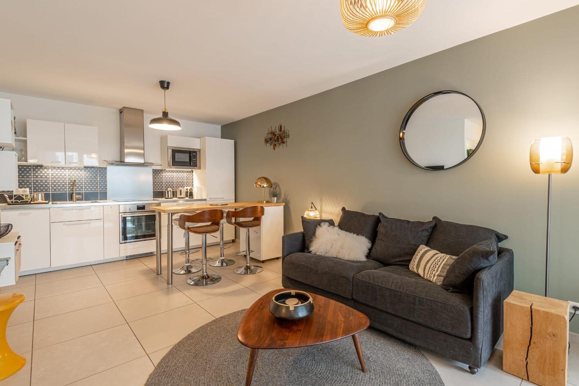 L'Interprete 405 4 - Apartment With Terrace Annecy Bagian luar foto