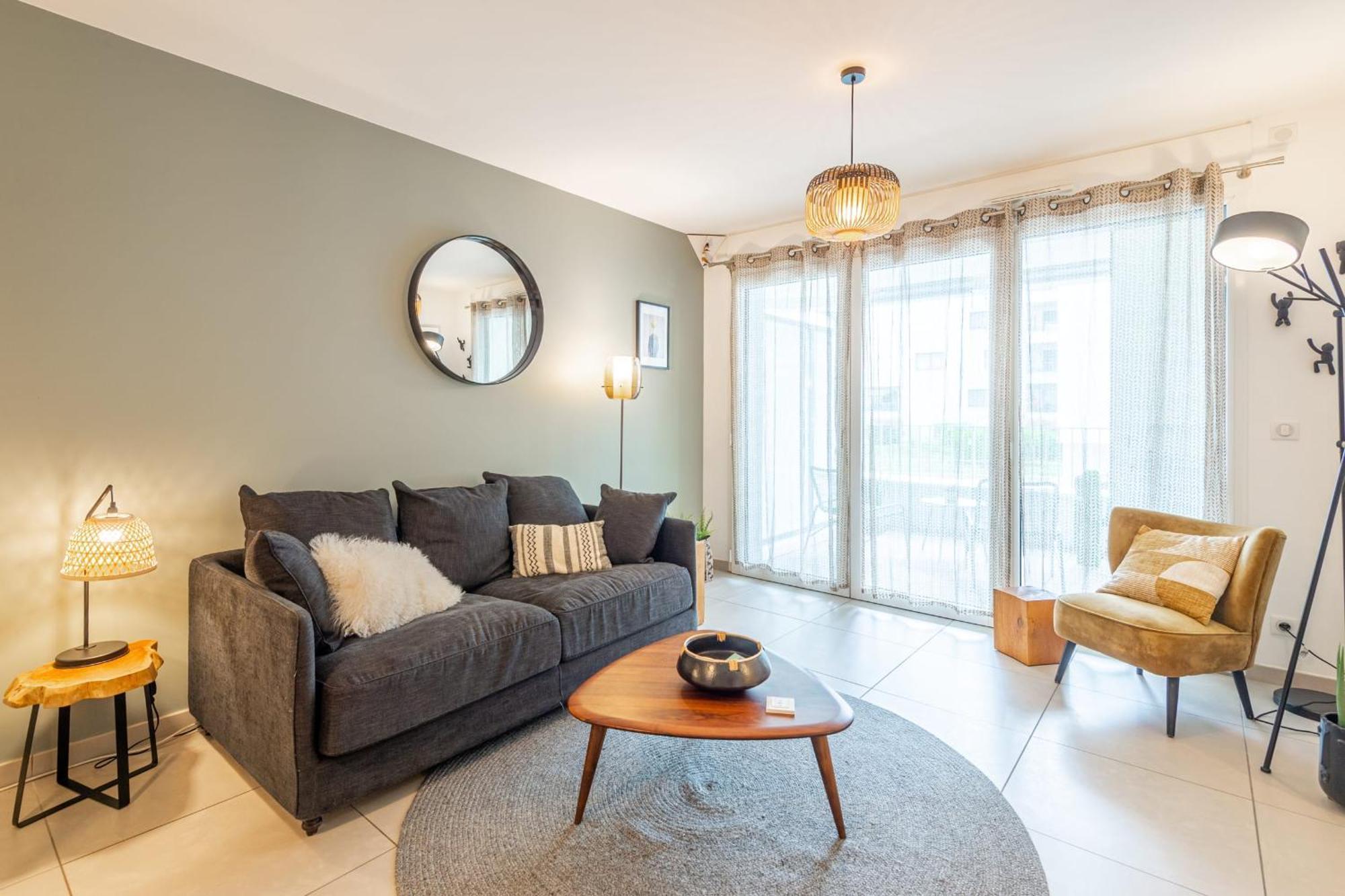 L'Interprete 405 4 - Apartment With Terrace Annecy Bagian luar foto